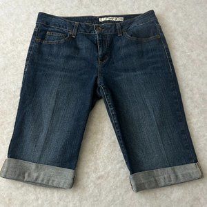 DKNY Women's Medium Wash Bermuda Jean Shorts w/ Cuffs Slight Whiskering  Size 14